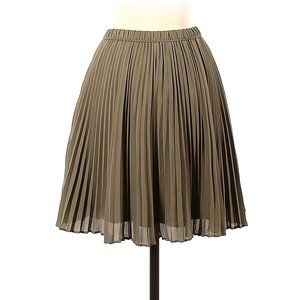 BANANA REPUBLIC GREEN PLEATED PULLON SKIRT SIZE 00P PETITE LINED 100% POLYESTER